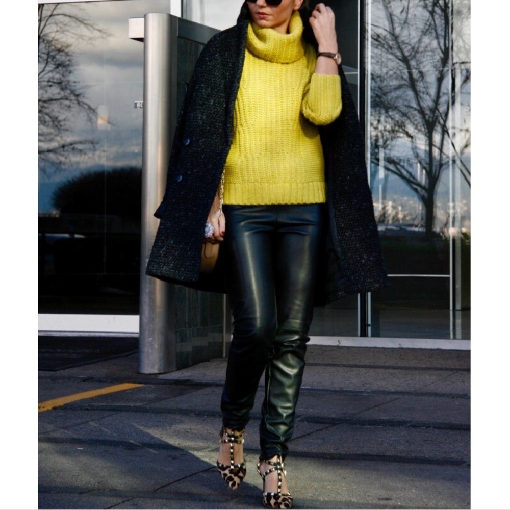 Banana Republic sweater